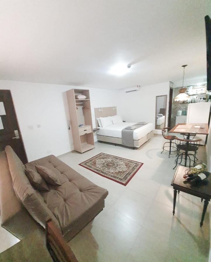 Hotel Chalet Monet - Granja Vianna Cotia  Extérieur photo