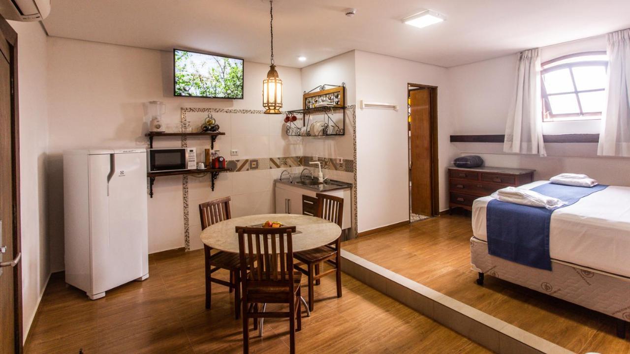 Hotel Chalet Monet - Granja Vianna Cotia  Extérieur photo